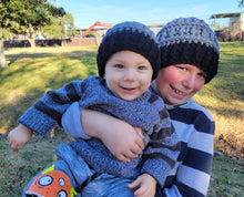 Load image into Gallery viewer, Crocheted winter hat