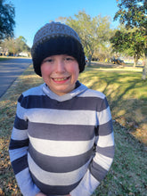 Load image into Gallery viewer, Crocheted winter hat