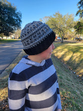 Load image into Gallery viewer, Crocheted winter hat