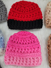 Load image into Gallery viewer, Crocheted winter hat