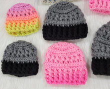 Load image into Gallery viewer, Crocheted winter hat