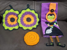 Load image into Gallery viewer, Crocheted Kitchen Set